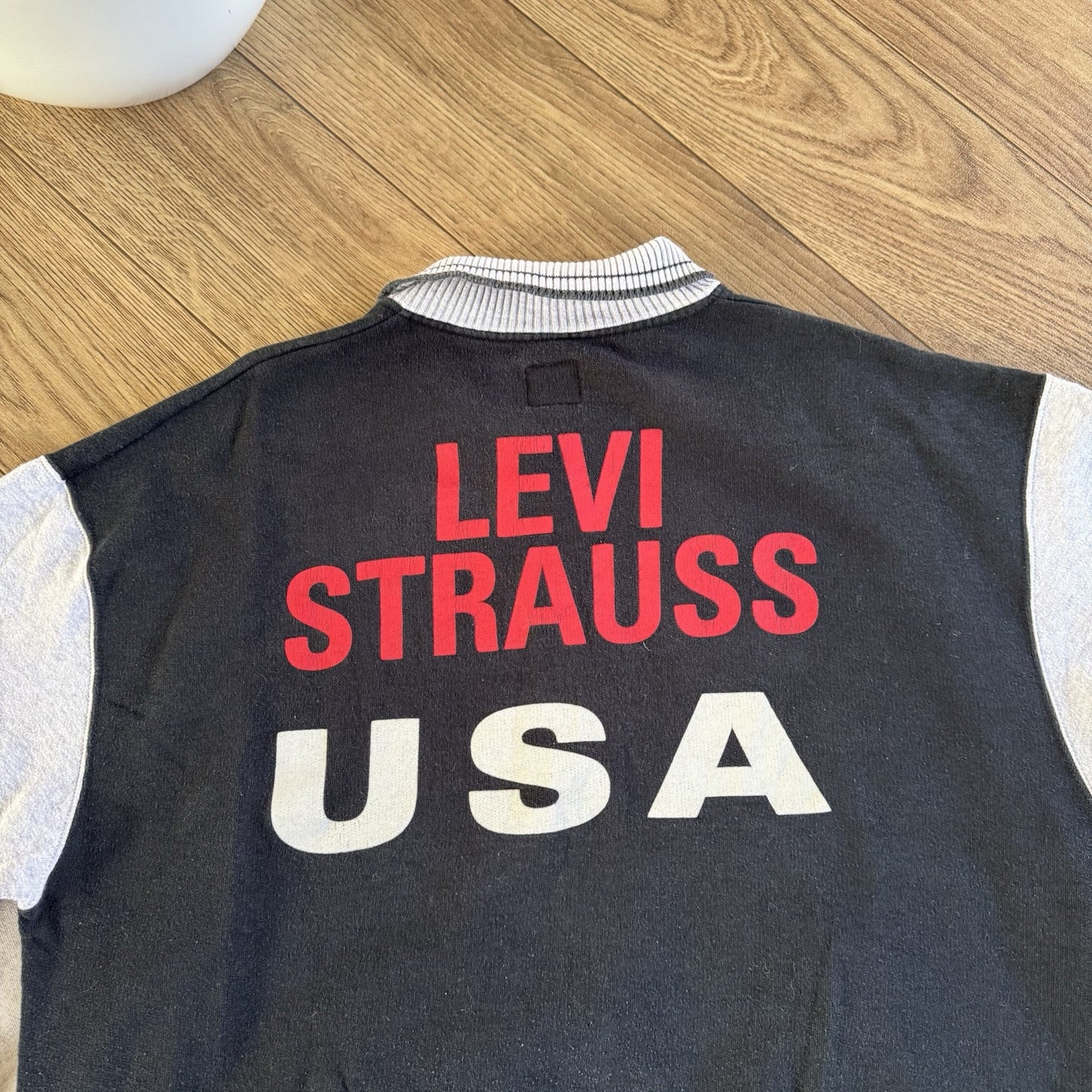 Vintage Levi’s Zip Collared Sweatshirt 90s Size L Black Grey Graphic Print