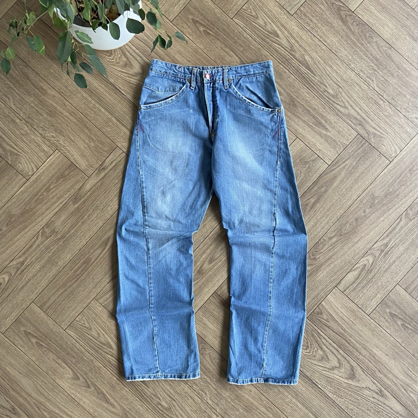 Vintage Levi’s Engineered Blue Jeans W32 L33 Y2K Twisted Relaxed Buckle Back