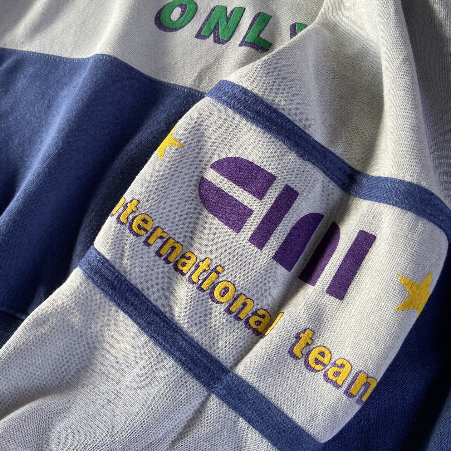 Vintage 80s Graphic Sweatshirt Blue Size M Spellout Print