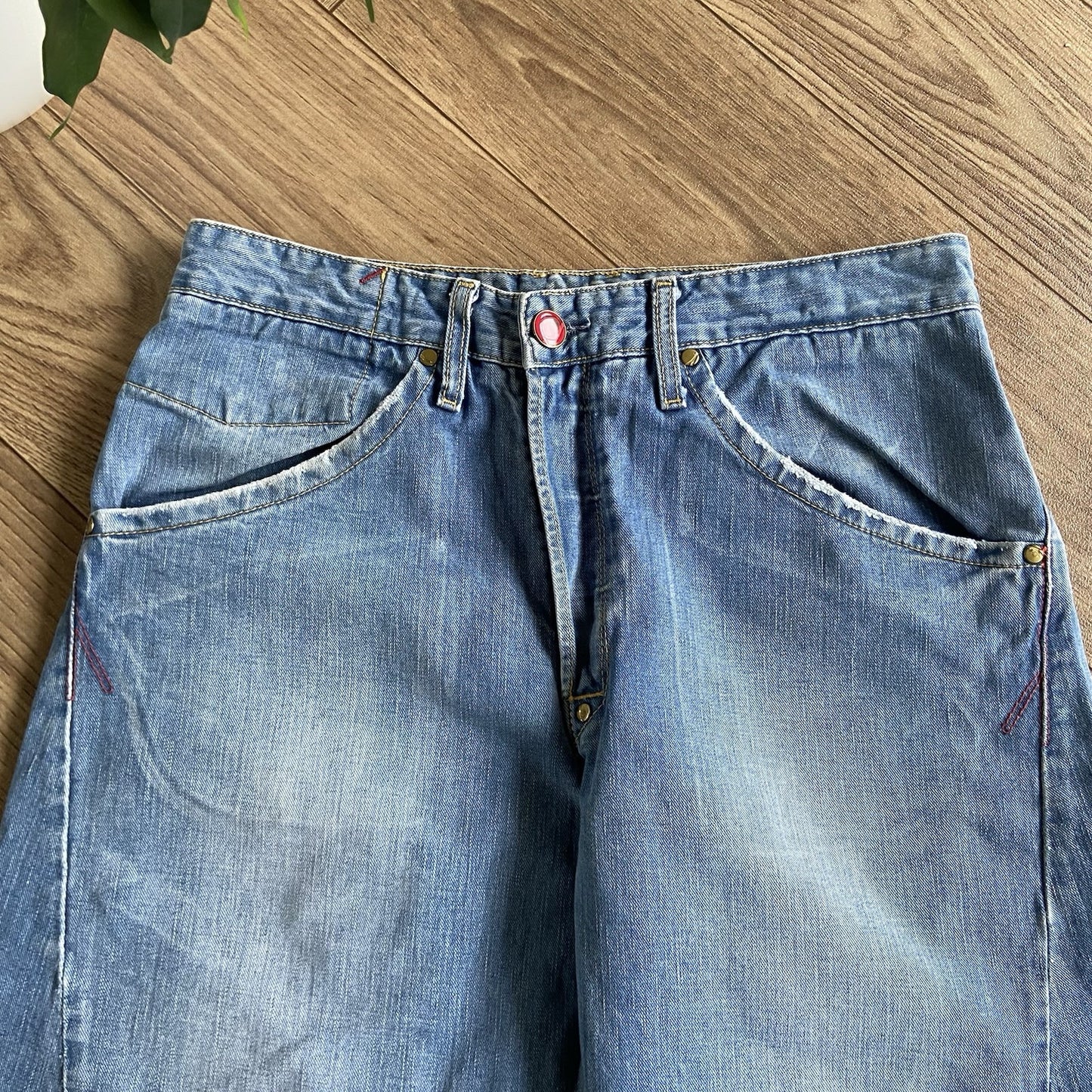 Vintage Levi’s Engineered Blue Jeans W32 L33 Y2K Twisted Relaxed Buckle Back