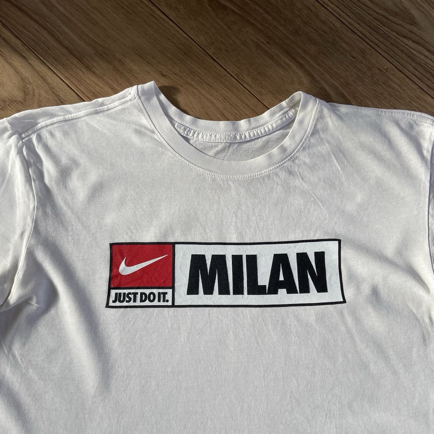 Vintage White Nike T Shirt Y2K Size M Milan Graphic Print