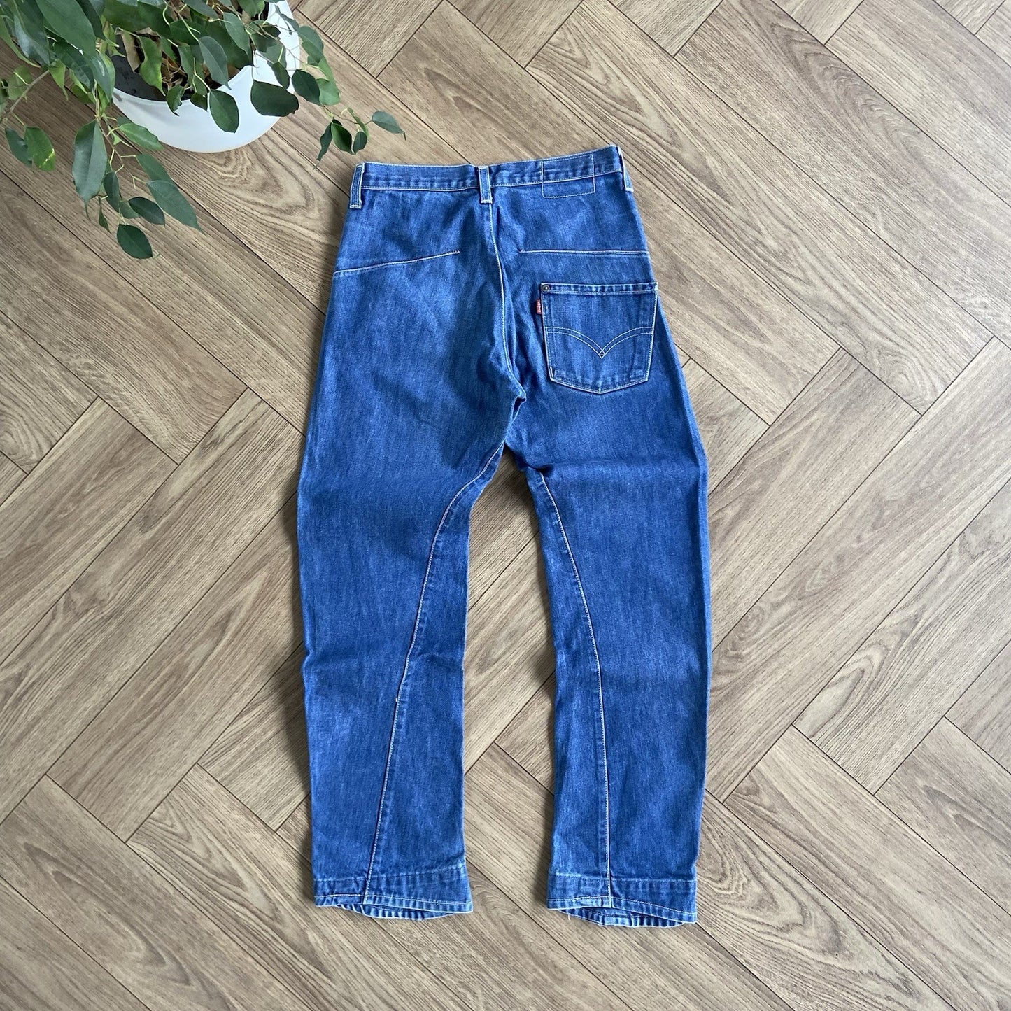 Vintage Levi’s Engineered Blue Jeans W28 L32 Y2K Twisted Straight Leg Relaxed