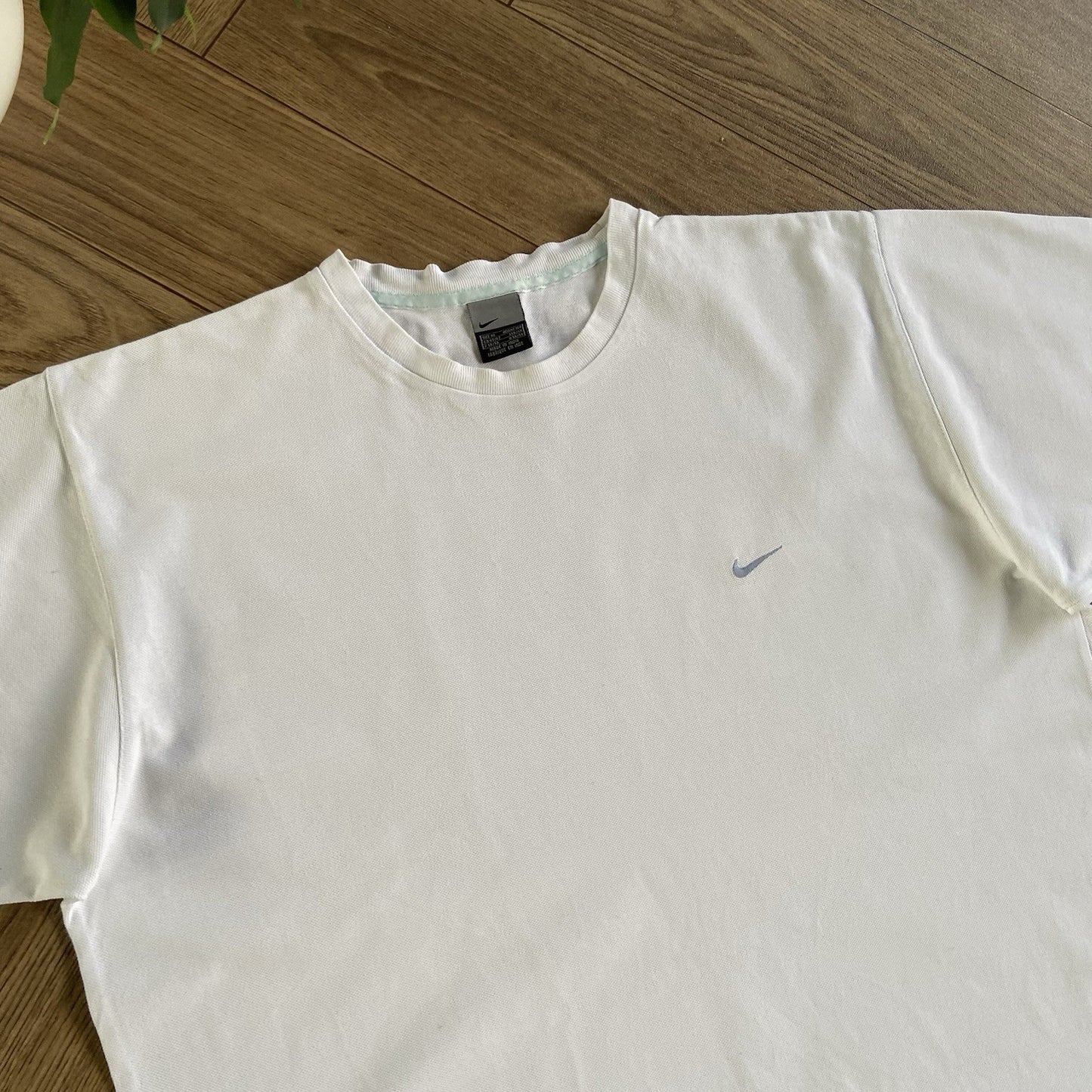 Vintage White Nike T Shirt Y2K Size XL Embroidered Heavy Cotton