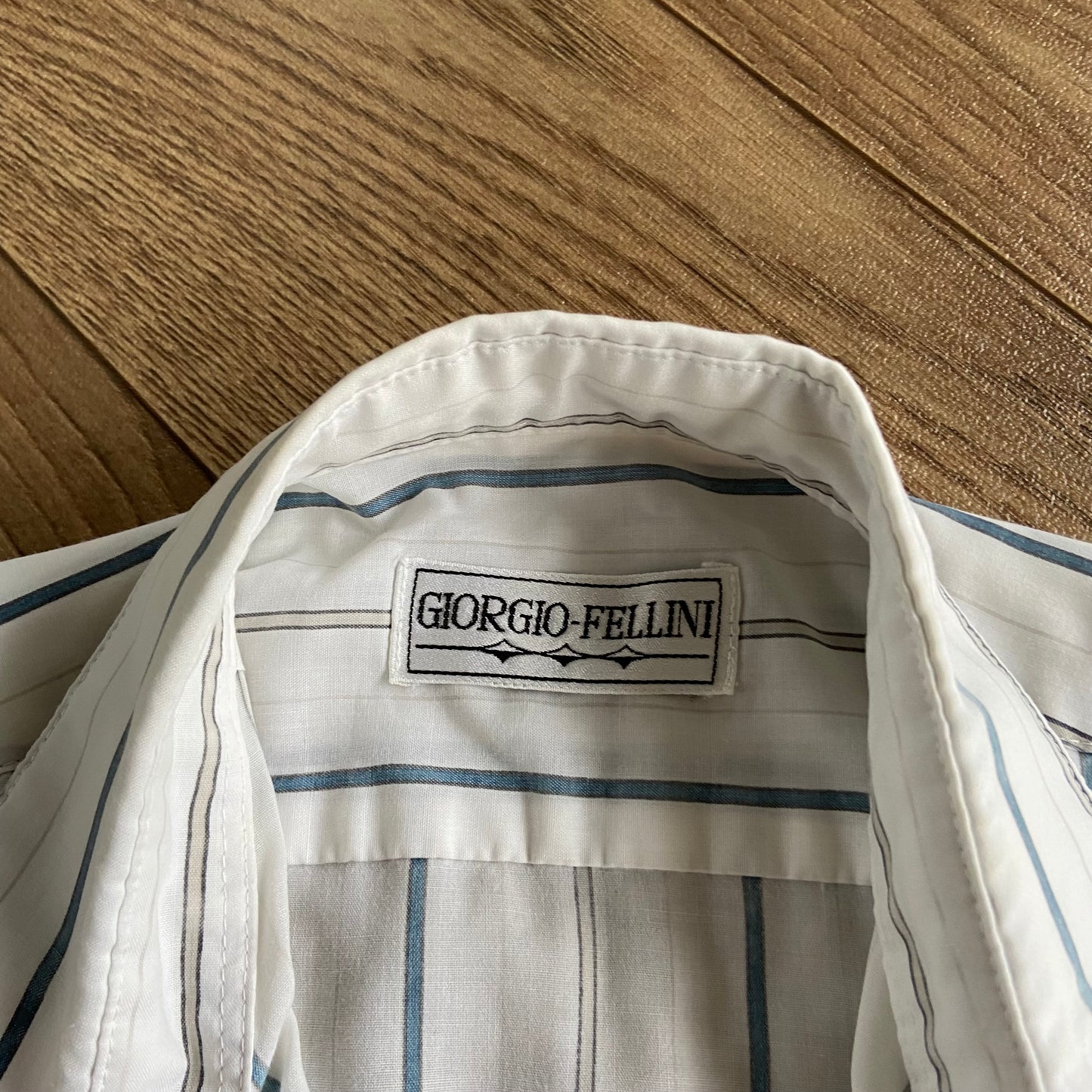 Stingray Reimagined “Stan” Short Sleeve Shirt, Size S White Blue Stripes