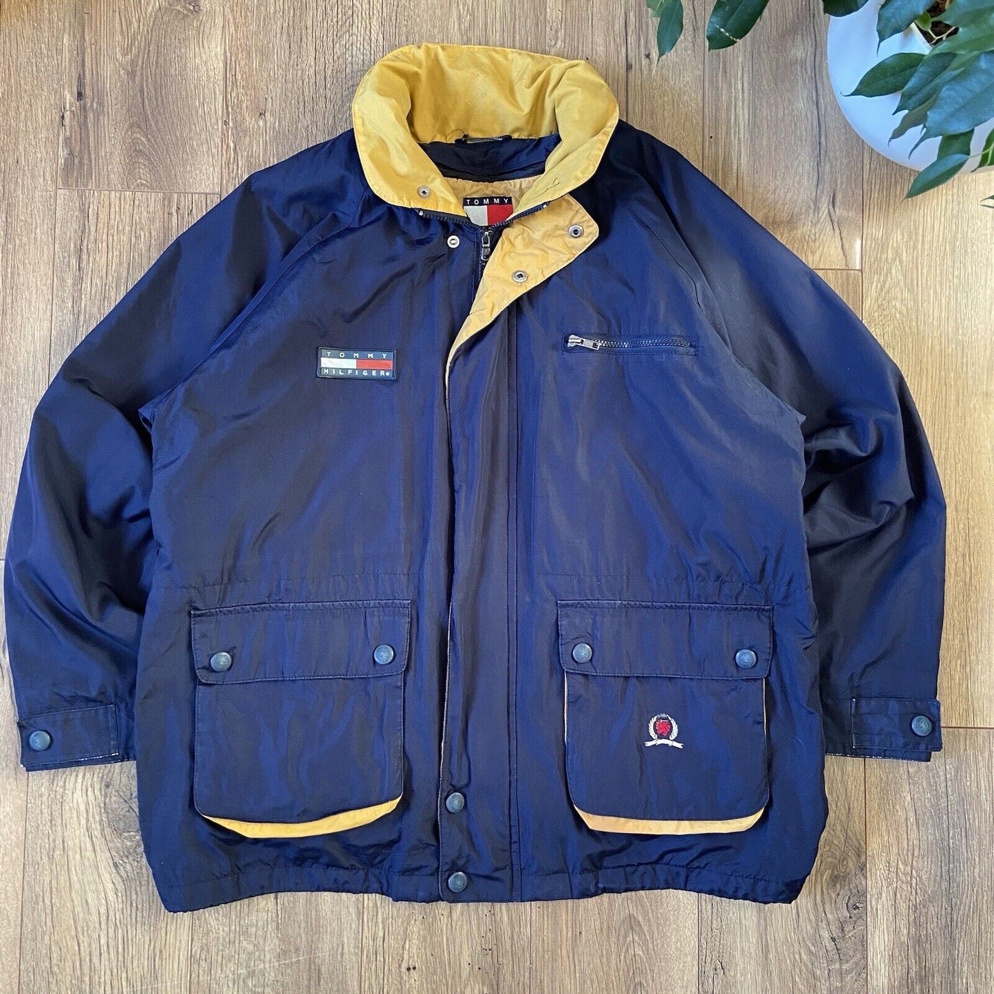 Vintage tommy 2025 jacket